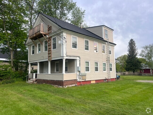 Building Photo - 40 Railroad St Unit 1 Rental