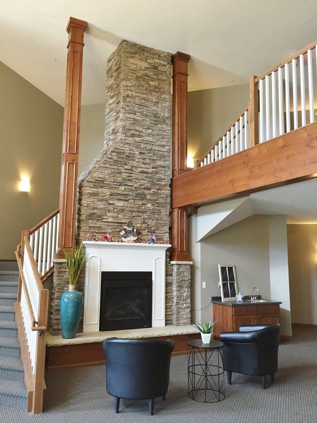 555 Victory Court Lobby - Victory Court Apartments
