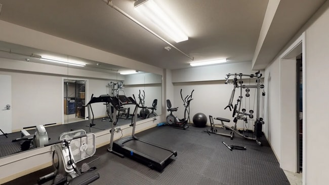 Building Photo - Ground Floor Studio in Cap Hill, Pets Welc... Unit 103 Rental