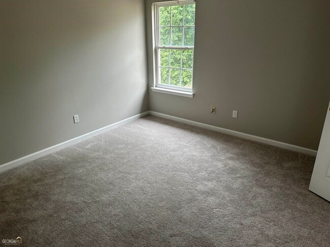 Photo - 1133 Hawthorn Ln