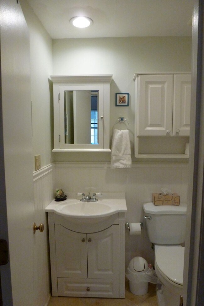 Photo - 1113 C St SE