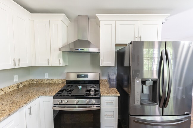 Photo - Fully-Furnished Rooms for Rent