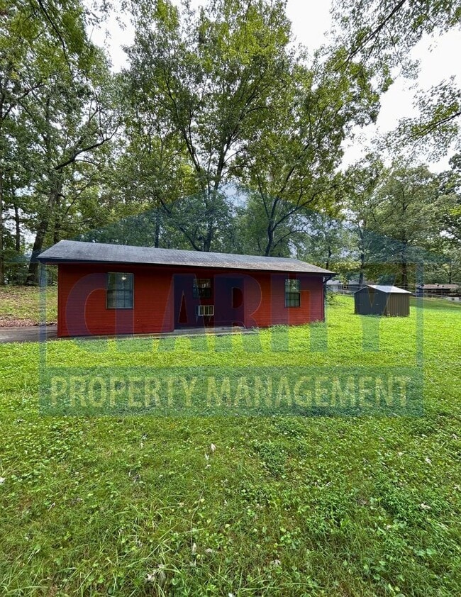 Building Photo - Super cute one bedroom cottage! Rental