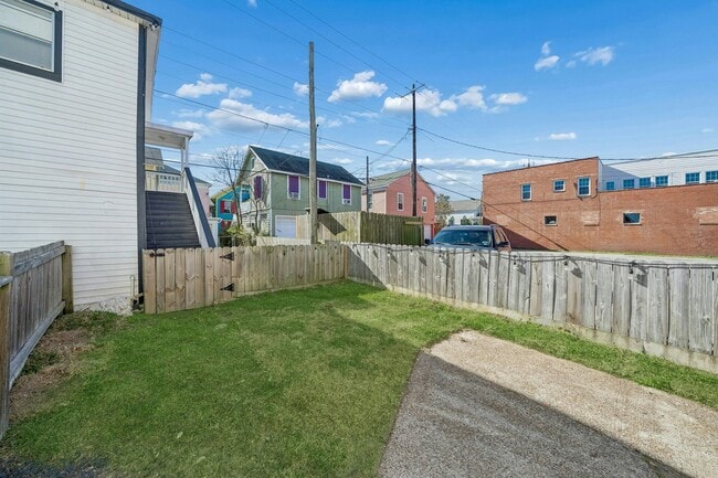 Photo - 2115 Broadway Avenue J Unidad 7