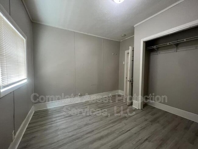 Photo - 111 Laurel St