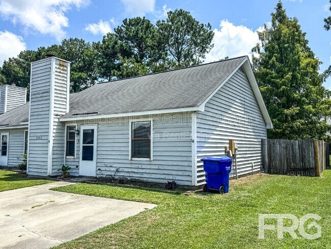 Photo - 2108 E 3rd St Unit B