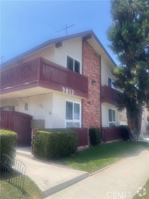 Building Photo - 3813 Huron Ave Unit 4 Rental