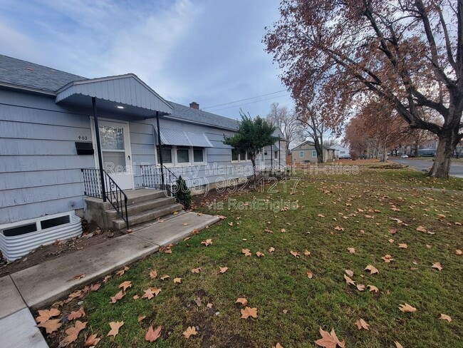 Building Photo - 400/402 Barth Ave Unit 402b