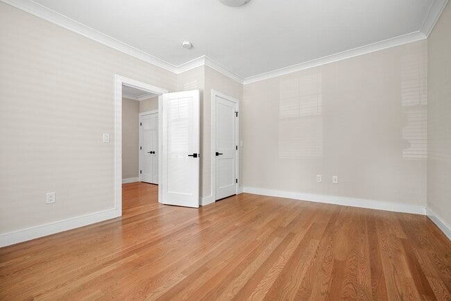 Photo - 44 Iffley Rd Unit #2