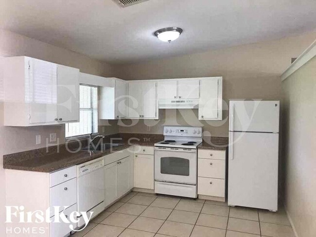 Photo - 1209 NE 18th Pl
