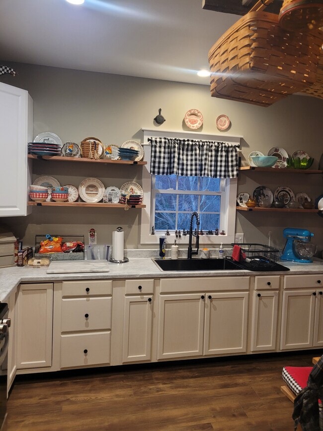 Photo - 13970 Richmond Rd