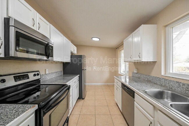 Photo - 701 S Simms St