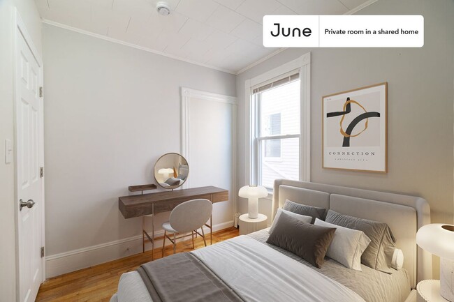Private bedroom in 3 bed/1 bath Home - Private bedroom in 3 bed/1 bath Home Unit B