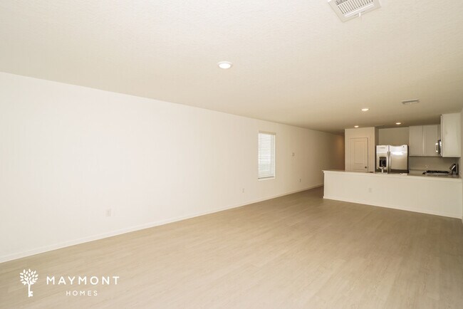 Photo - 543 Layne Overlook