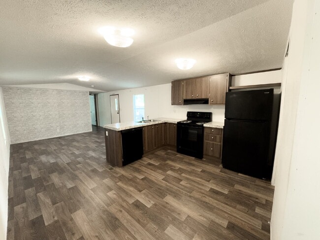 Photo - 2 Bed 2 Bath in Pendleton Unit 5