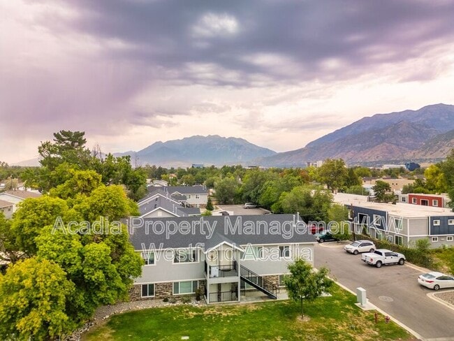 Photo - 656 W Meadow Dr House