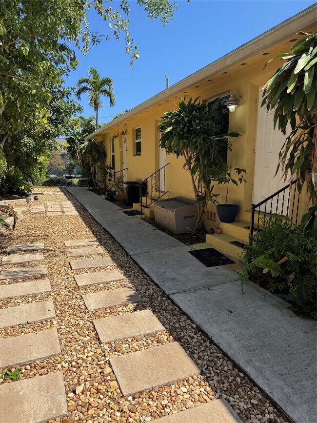 Photo - 1123 N 17th Ave