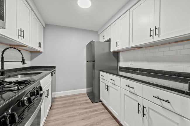 126 Silver Lane remodeled kitchen - 140 Silver Ln