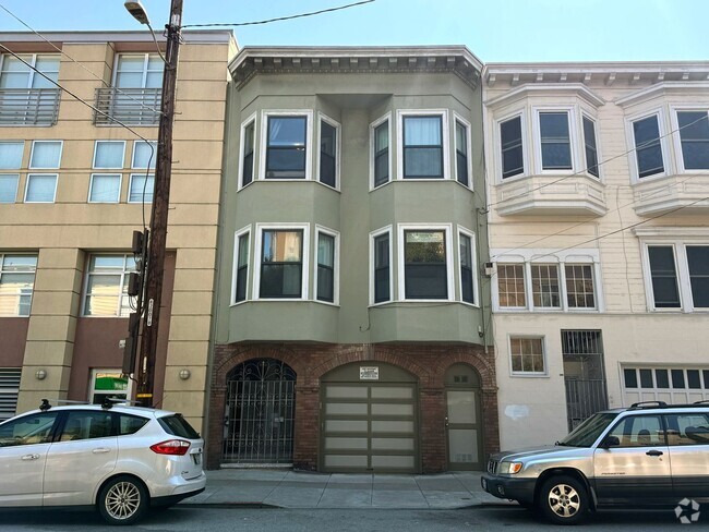 Building Photo - 422 Unit 2224 Rental