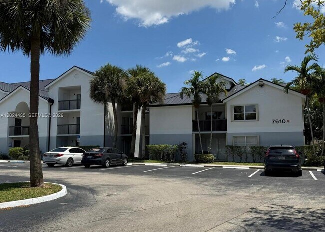 Photo - 7610 Westwood Dr Unit 122