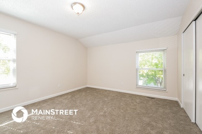 Photo - 18901 E Kent Cir