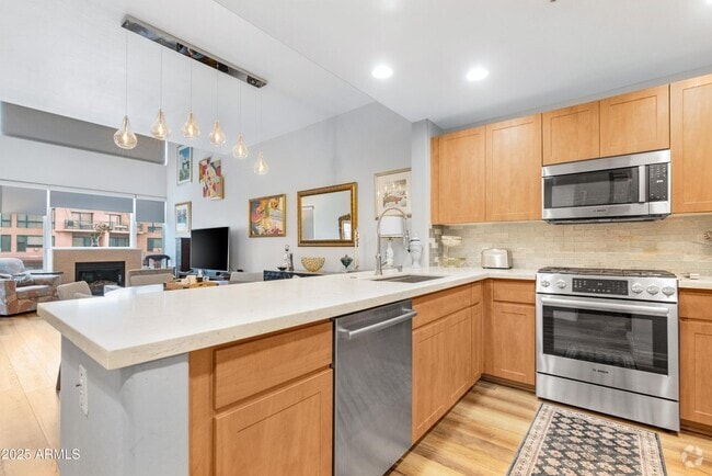 Building Photo - 16 W Encanto Blvd Unit 609 Rental