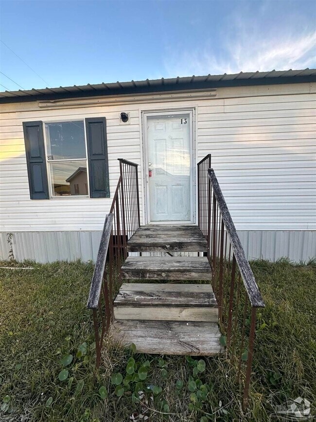 Building Photo - 5675 Saufley Field Rd Rental