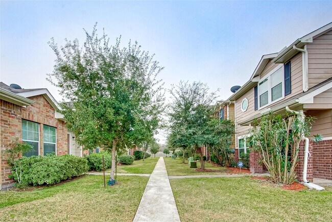 Photo - 1735 Nichole Woods Dr