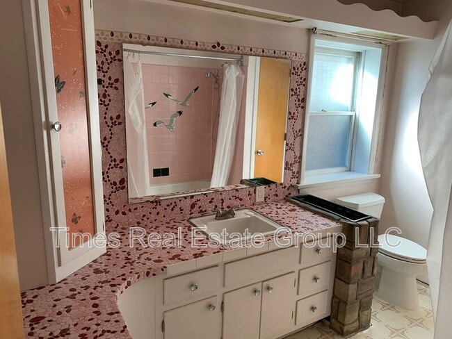 Photo - 40 Beech St Unit 1