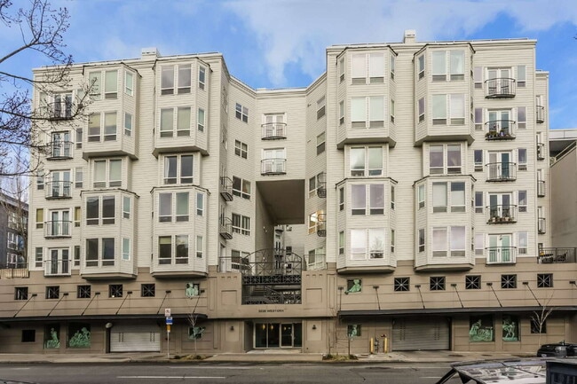 Building Photo - Belltown Condo with Utilities, Parking & Amenities Included Unit #210