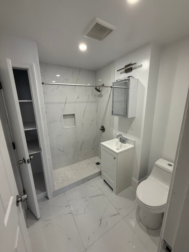 Photo - 476 Commonwealth Ave Unidad 2