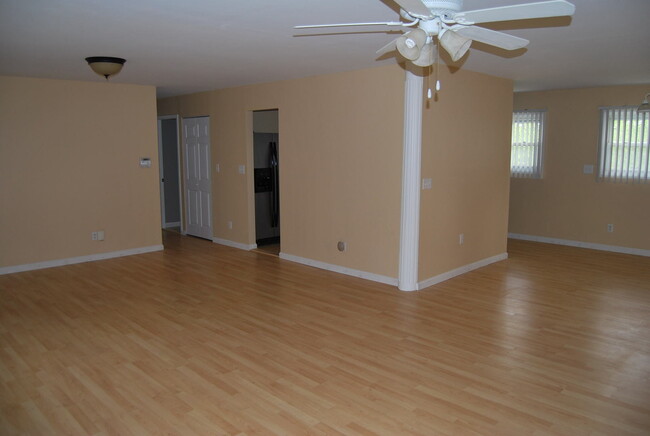 Photo - EDGEWOOD - SINGLE FAMILY RANCHER