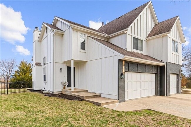 Photo - {10710} Updated Overland Park Townhome + Blue Valley Northwest + Two Car Garage
