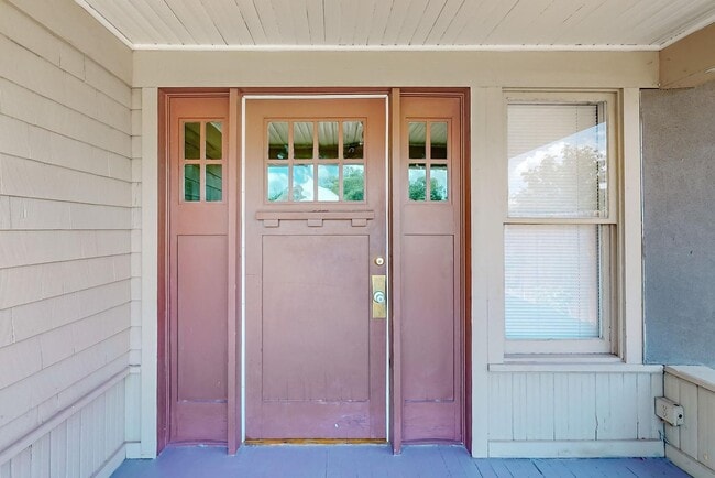 Photo - HISTORIC Edo BUNGALOW 2 Bedroom 1 Bath