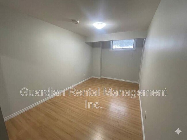 Photo - 2606 Woodlawn Ave Unité 2