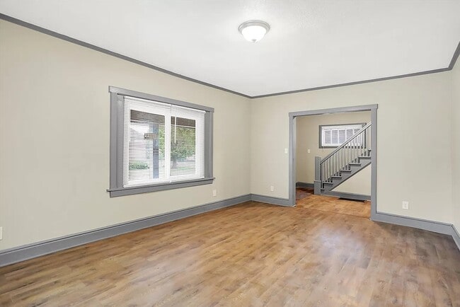 Photo - 1611 Nichol Ave