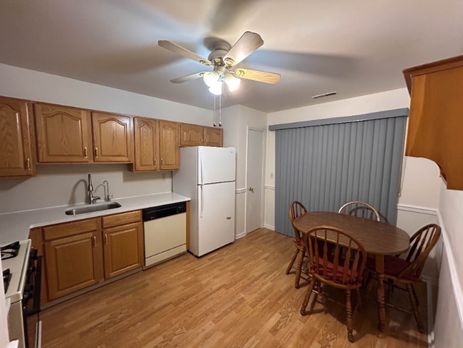 Photo - 79 Renaissance Ln