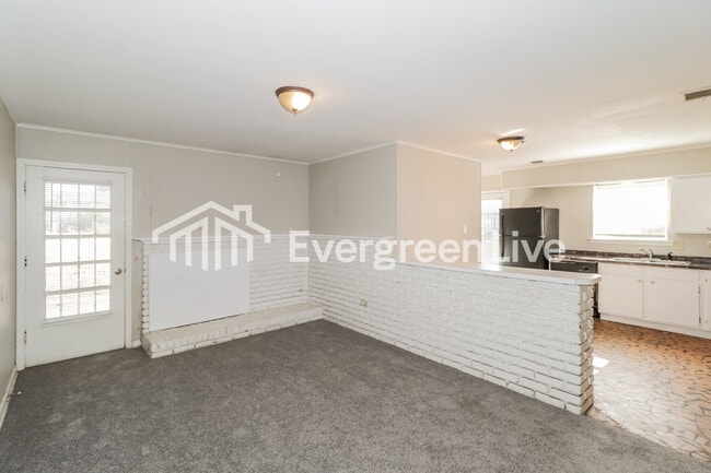 Photo - 3404 Renault St