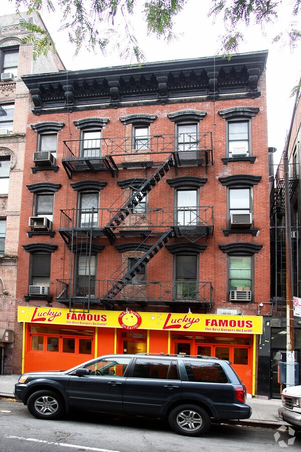 Photo - 370 W 52nd St