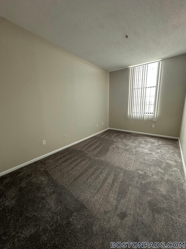 2 Weaver Street Unit 306