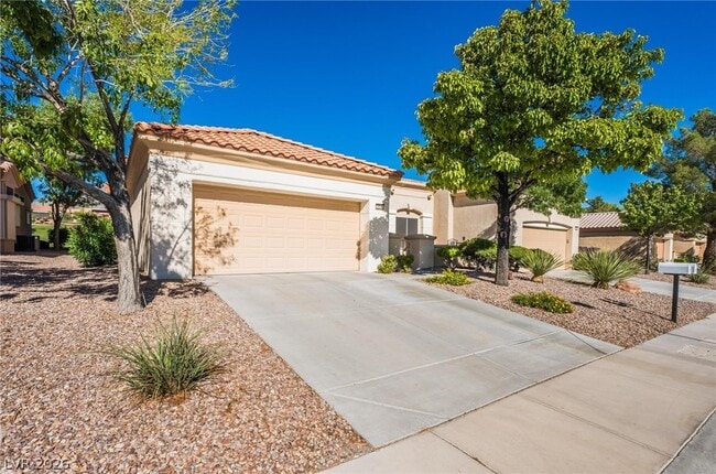 Photo - 2021 Capestone St