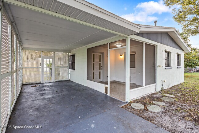 Photo - 419 Marquis St