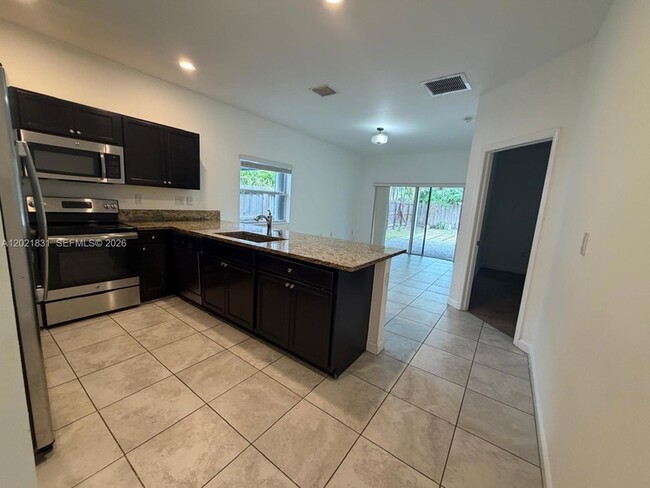 Photo - 273 SE 31st Ave