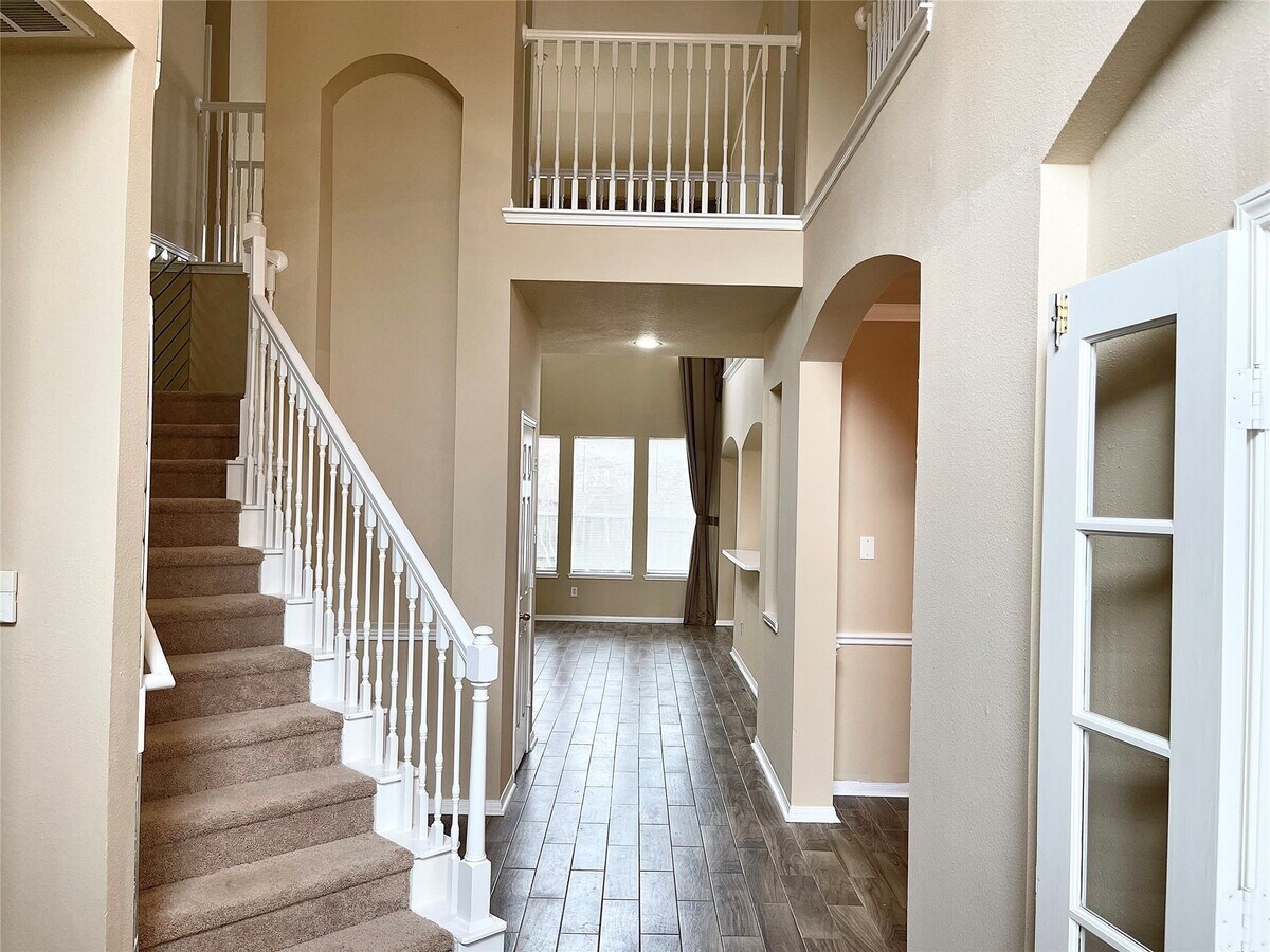 Photo - 4623 Russett Ln