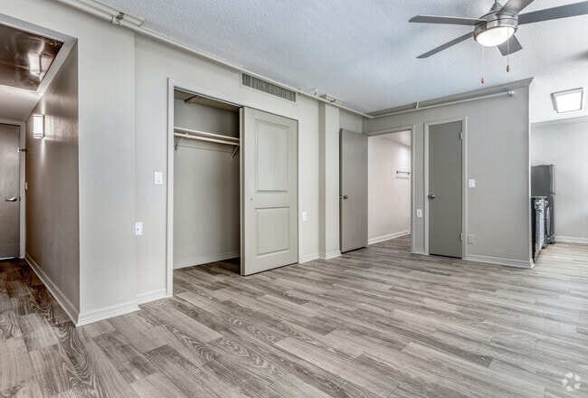 Studio - 336SF - E1 Floorplan