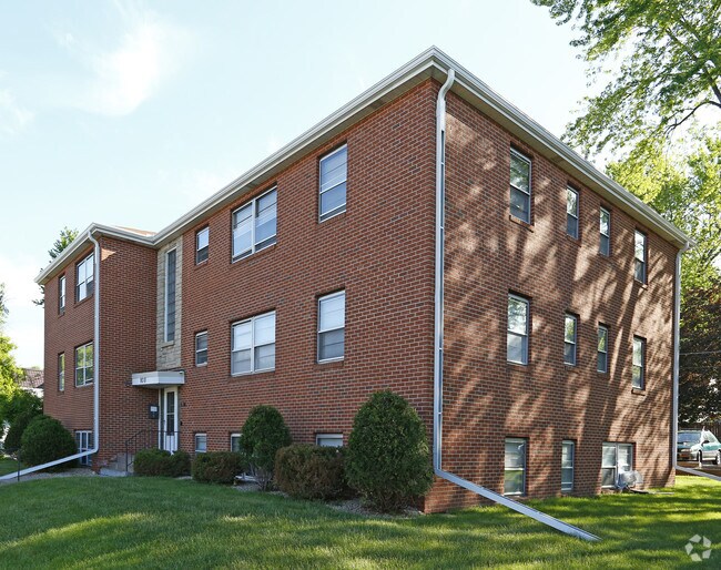 St. Paul Avenue Apartments