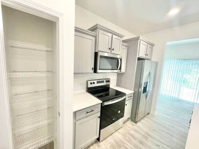 Photo - BEAUTIFUL 2 br 2.5 ba townhome, close to I-85, dining and shopping