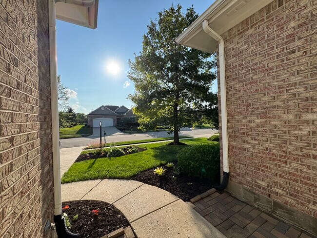 Photo - 10128 Sawtry Ln