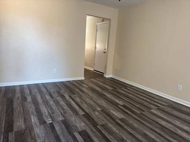 Photo - 2328 NW 46th St