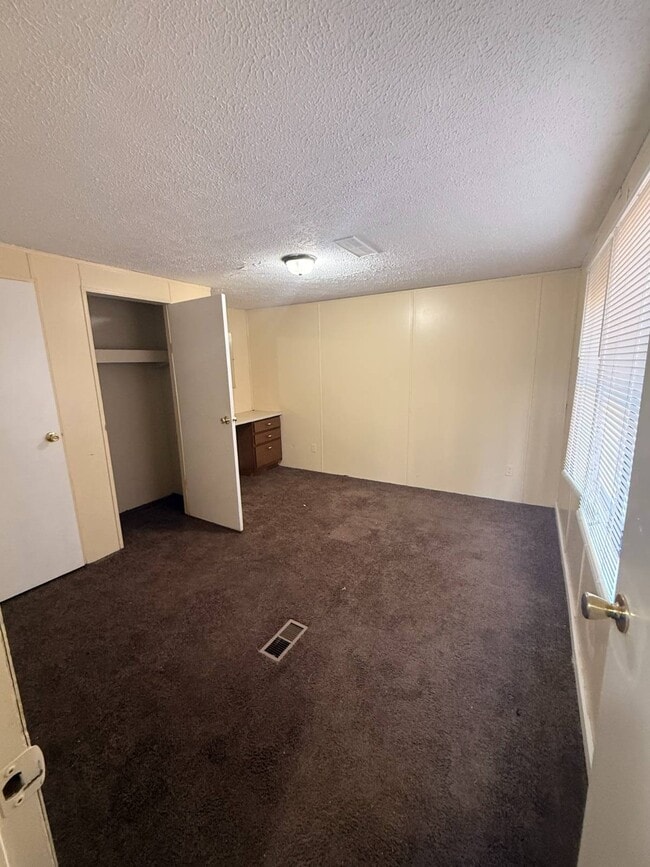 Photo - 47 Kimberly Ln